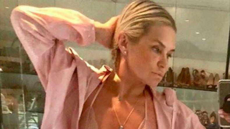 La madre Gigi y Bella Hadid les hace la competencia sin ayuda de implantes ni infiltraciones