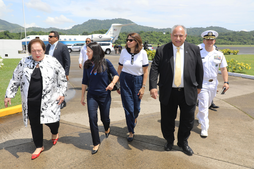 Delegación de Estados Unidos llega a Panamá
