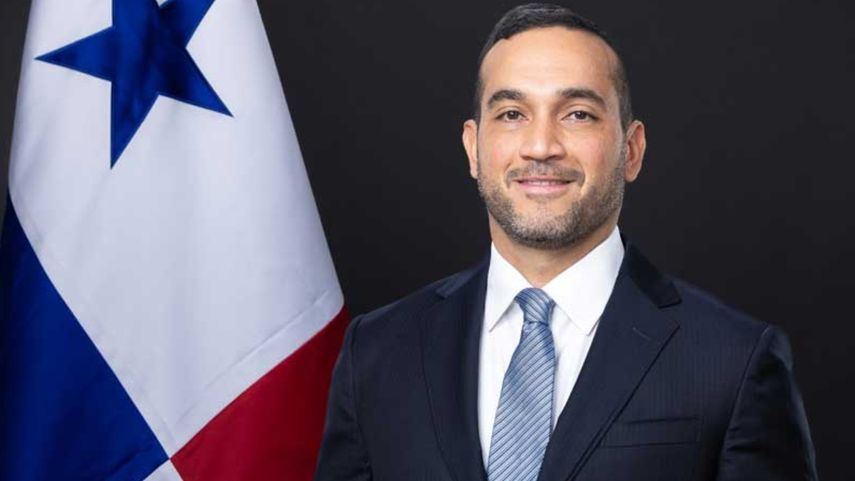 El Ministerio de Relaciones Exteriores anuncia la renuncia del vicecanciller Carlos Ruíz Hernández.