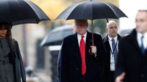 Detenidas en París tres activistas de Femen que se acercaron al convoy de Trump