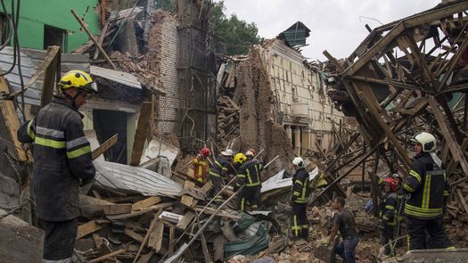 Estos avances se produjeron mientras Ucrania parecía prepararse para una contraofensiva en el sur del país.