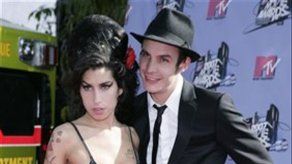 Roban el vestido de novia de Amy Winehouse de su casa de Londres