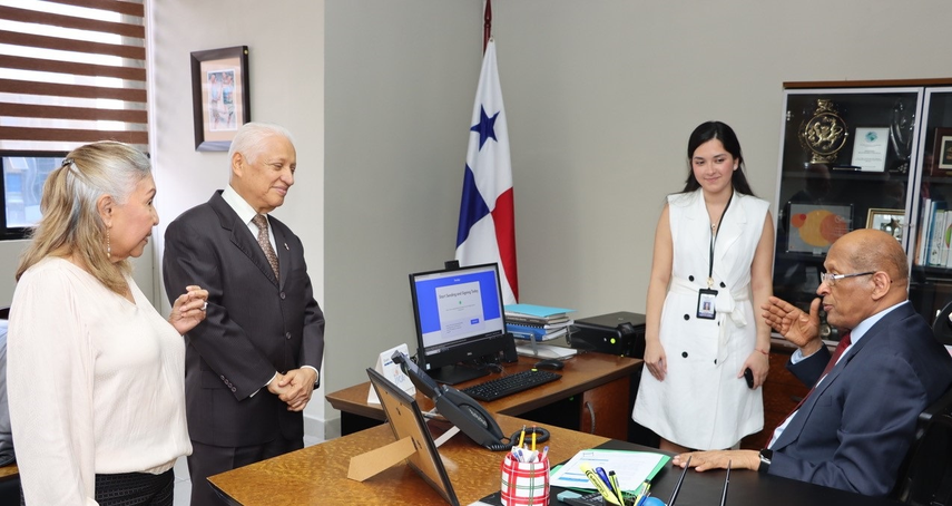 MEF y personal del Banco Mundial