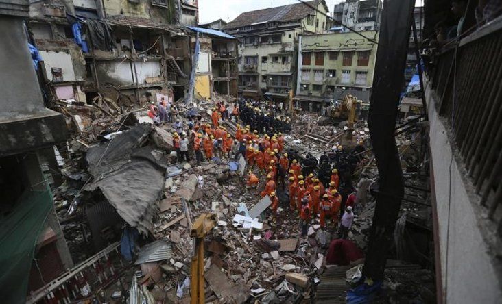 Aumentan a 33 los muertos y a 16 los heridos en derrumbe en Bombay