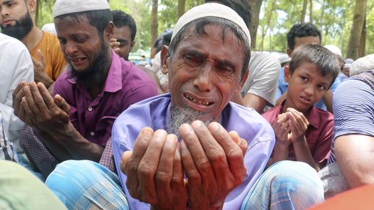 Bangladesh ha recibido a más de 1 millón de refugiados que huyeron de Myanmar a lo largo de décadas, entre ellos unos 740.000 que cruzaron la frontera cuando las fuerzas armadas lanzaron una “operación de limpieza” contra ellos luego de ataques de un grupo rebelde.