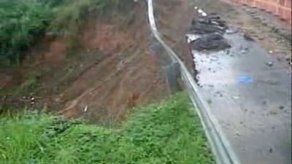 Colapsan carreteras de Colón por mal tiempo