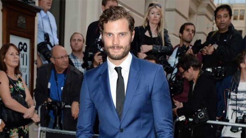 Jamie Dornan aprende de Robert Pattinson