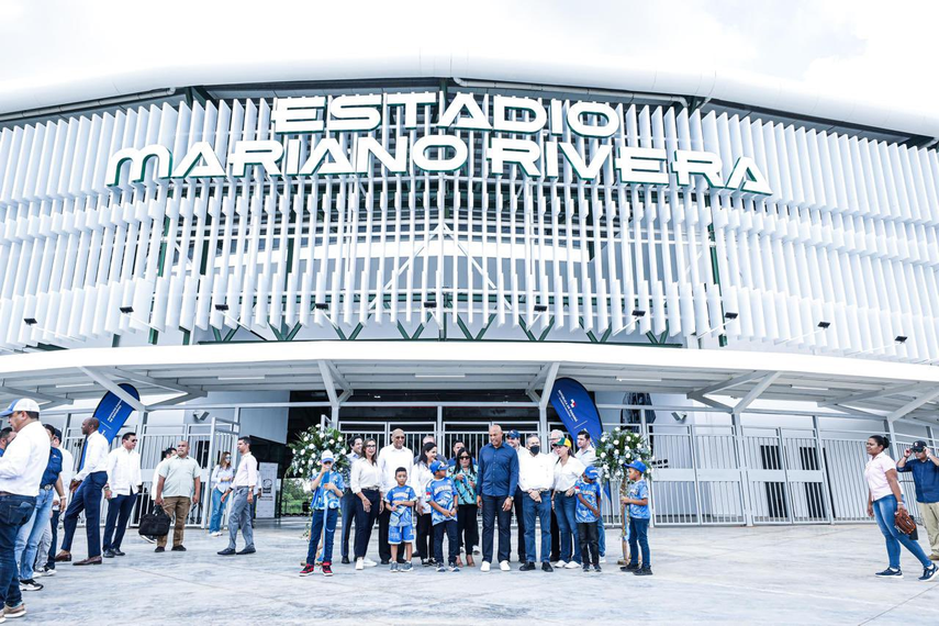 Inauguración de nuevo estadio de béisbol