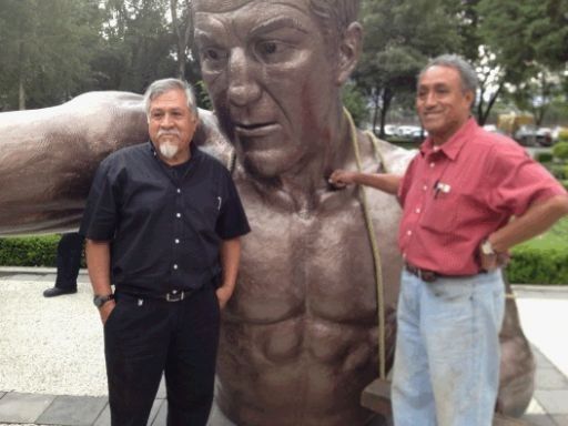 El CMB presenta estatua en homenaje a Rocky Marciano