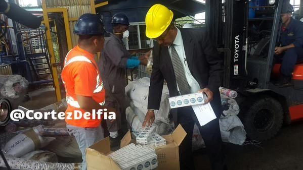 Aduanas trituró más de mil pacas de cigarrillos de contrabando en Colón