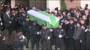 Más de 20.000 despiden al policía de NY caído