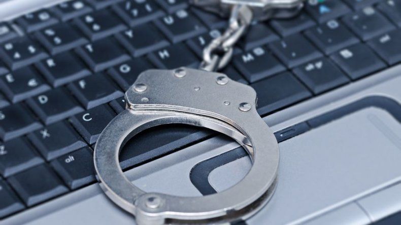 Un hombre británico es obligado a avisar a la policía antes de tener sexo