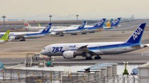 Autoridad aeronaútica de EEUU autoriza a volar al Boeing 787