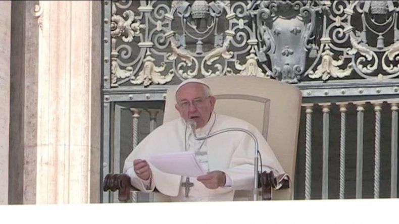 El papa dice que el amor matrimonial es para siempre o mejor no casarse