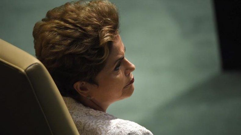 Rousseff veta la financiación de partidos políticos por empresas