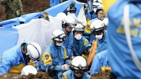 EEUU entrega víveres en zonas azotadas por sismos en Japón