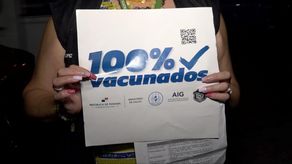 Se permitirá un aforo de 100% de la capacidad de los locales o instalaciones bajo la condición de que las personas que acudan deben contar con su esquema de vacunación contra COVID-19 completo con un mínimo de 14 días.
