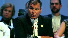 Suspenden acto ante amenaza a presidente Correa en Ecuador