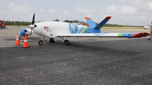 El dron incluso se puede desplegar previamente cuando azota una tormenta fuerte, bordeando hacia su estela de destrucción y siguiendo su camino a través de la red eléctrica de la empresa de servicios públicos.