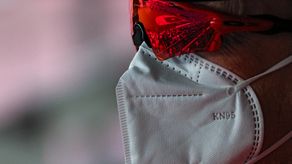 Las mascarillas K95 se ajustan más al rostro en comparación con las quirúrgicas.