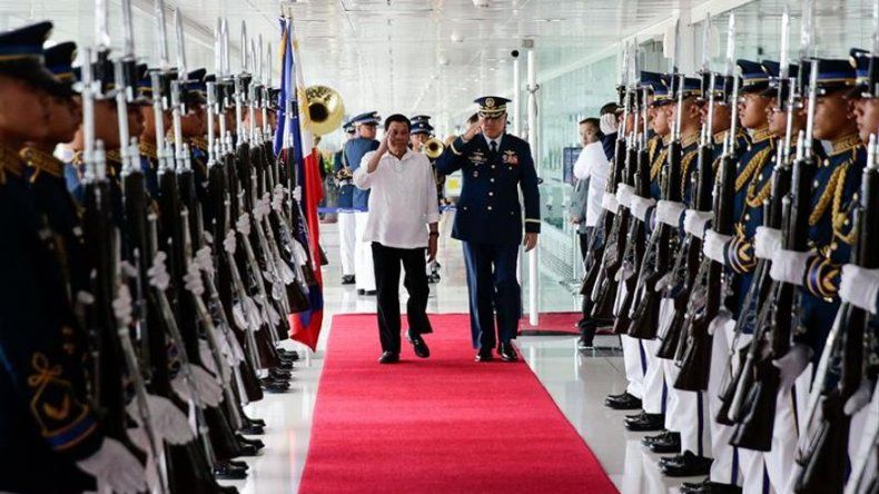 Duterte llega a Israel en visita con una agenda confidencial sobre seguridad