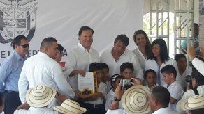 Presidente entrega orden de proceder de nueva carretera Cañas-Cacao de Los Santos