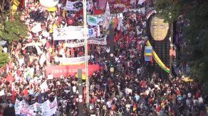 Brasil se levanta contra Bolsonaro con marchas en todo el país pese a covid