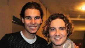 Bisbal felicitó a Rafa Nadal el día de los zurdos