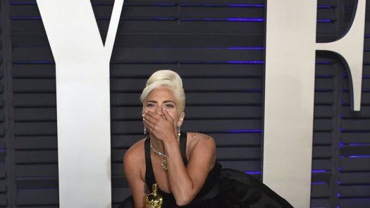 Fuera corbatas y tacones, las fiestas tras los Oscar