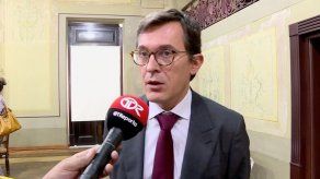 Embajador de Francia explica que decisión sobre lista negra se tomó en base a criterios técnicos