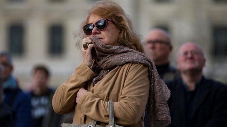 Los parisinos vuelven tristes al trabajo