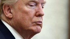 Trump afirma que memo secreto sobre FBI prueba su inocencia