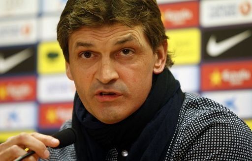 Vilanova: Nos ha costado mucho tomar la decisión acerca de Abidal