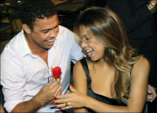 Pareja de Ronaldo da a luz a niña
