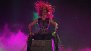 Fans resisten tormenta para ver a Shakira en México