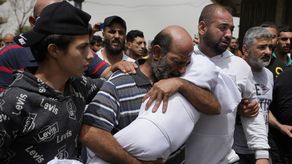 Los sobrevivientes culpan a la Armada libanesa del hundimiento del bote.