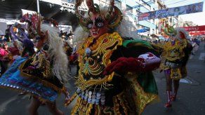 Bolivia luce la fiesta del Gran Poder para postularla a patrimonio mundial