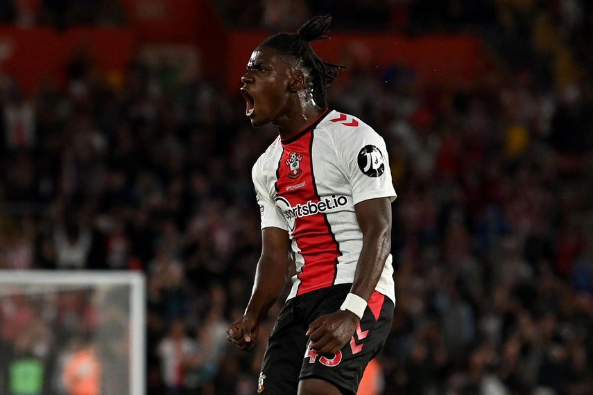 Southampton supera 2-1 al Chelsea por la Premier League.