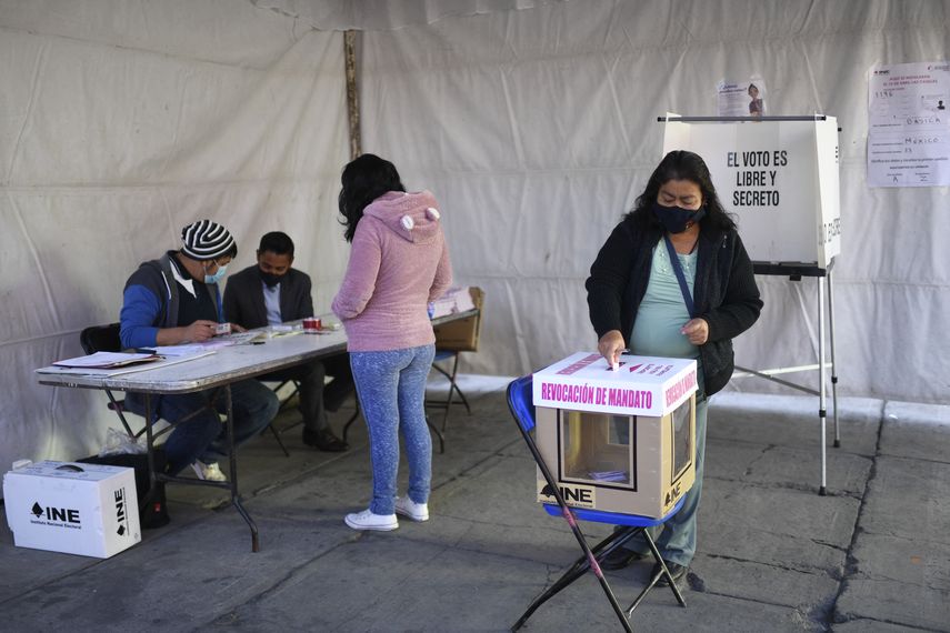 Las urnas abrieron a las 08H00 locales (13H00 GMT) en la mayor parte del país
