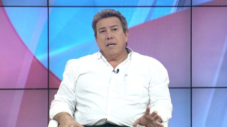 Ministro de Obras Públicas dice que no existe intención de crear impuesto a la gasolina