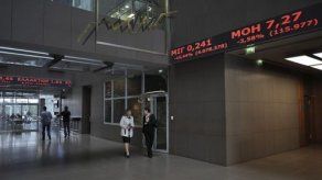 Chipre eleva impuestos de sociedades y depósitos como exigía la troika