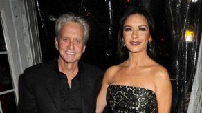 Zeta-Jones se separa tras confesión de Douglas de cáncer por sexo oral