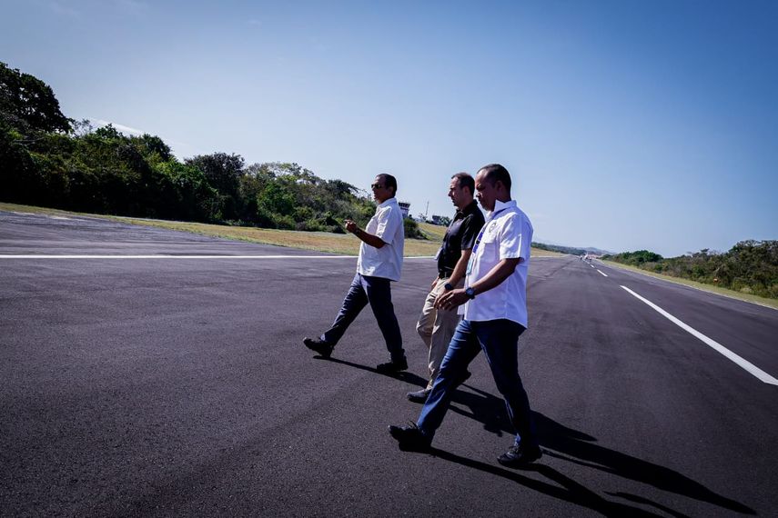 Pista del aeródromo Rubén Cantú, en Santiago de Veraguas. Pista del aeródromo Rubén Cantú, en Santiago de Veraguas. 