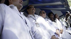 Cuba envía nuevo contingente de 500 médicos a Venezuela