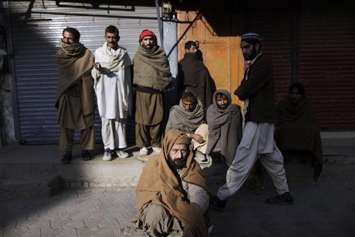 Coche bomba estalla en Pakistán: 12 muertos