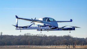 Prototipo de auto volador de Boeing hace su primer vuelo de prueba