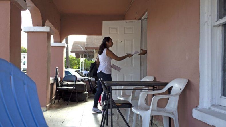 Piden a hoteles no alojar a indocumentados arrestados en redadas en EEUU
