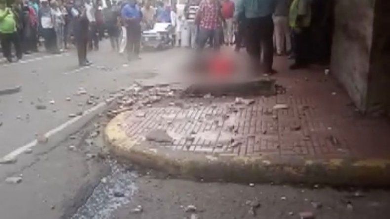 Suspenden atención en la Policlínica de Calle 17 tras explosión que dejó a una mujer herida