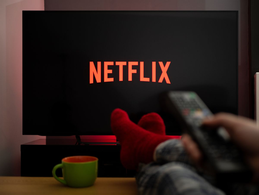 Netflix incluye anuncios publicitarios en su plataforma.