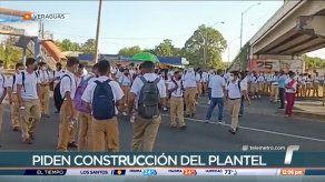 Estudiantes del IPTV en Santiago cerraron la vía Panamericana solicitando la conclusión de su colegio